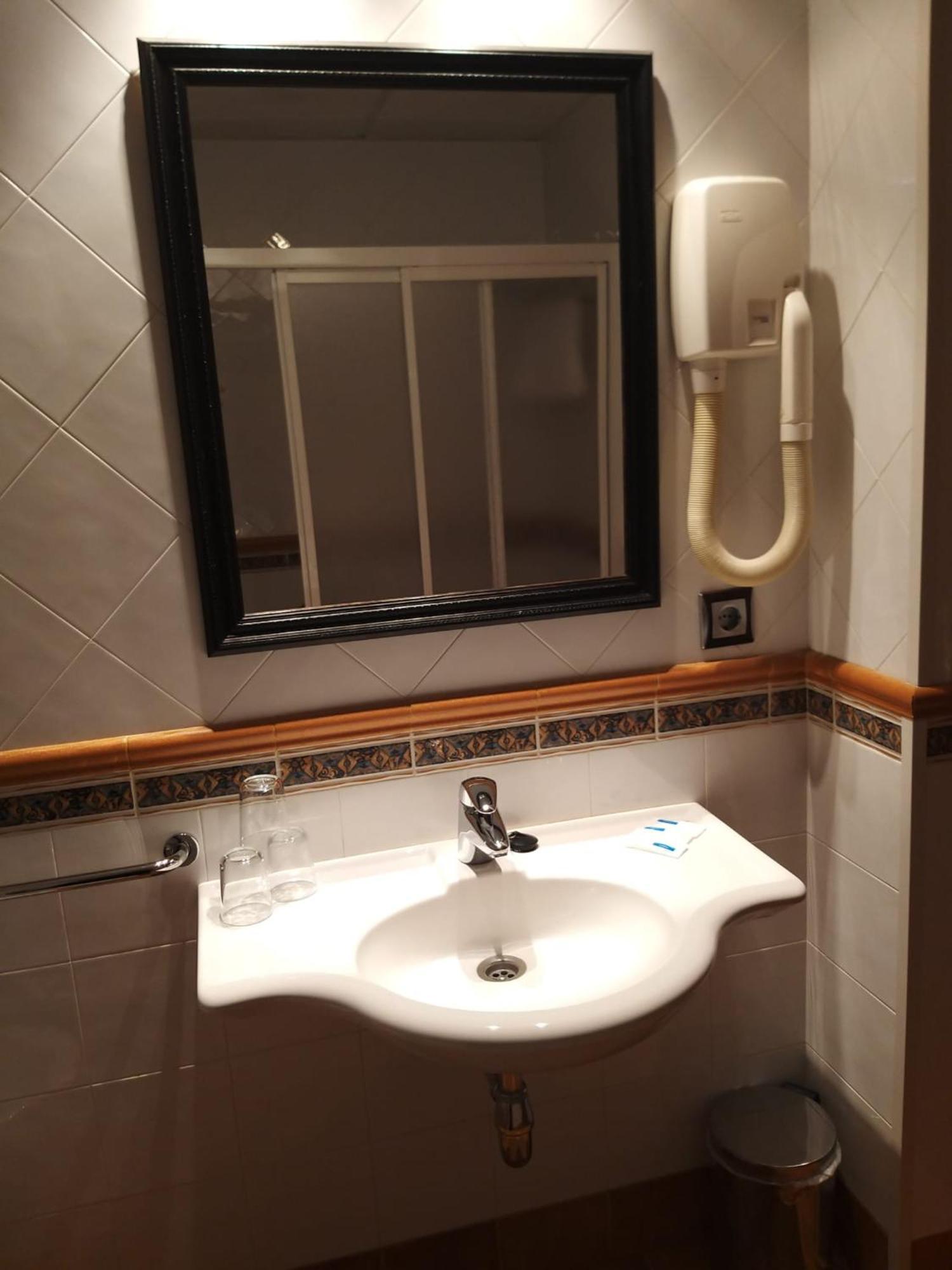 Hotel Condes De Lemos Espana Monforte De Lemos Dış mekan fotoğraf